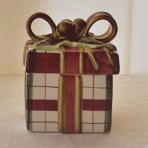 Vintage Fitz and Floyd Trinket/Gift Box Plaid With Bow And Holly